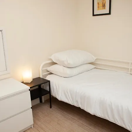 Apartment 2 Bedroom House Near Gloucester Road Bristol